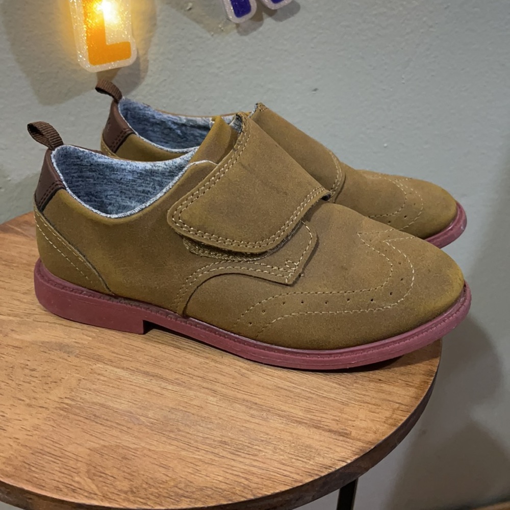 Shoes for Boy 👦🏻 12 Carter’s 🧸